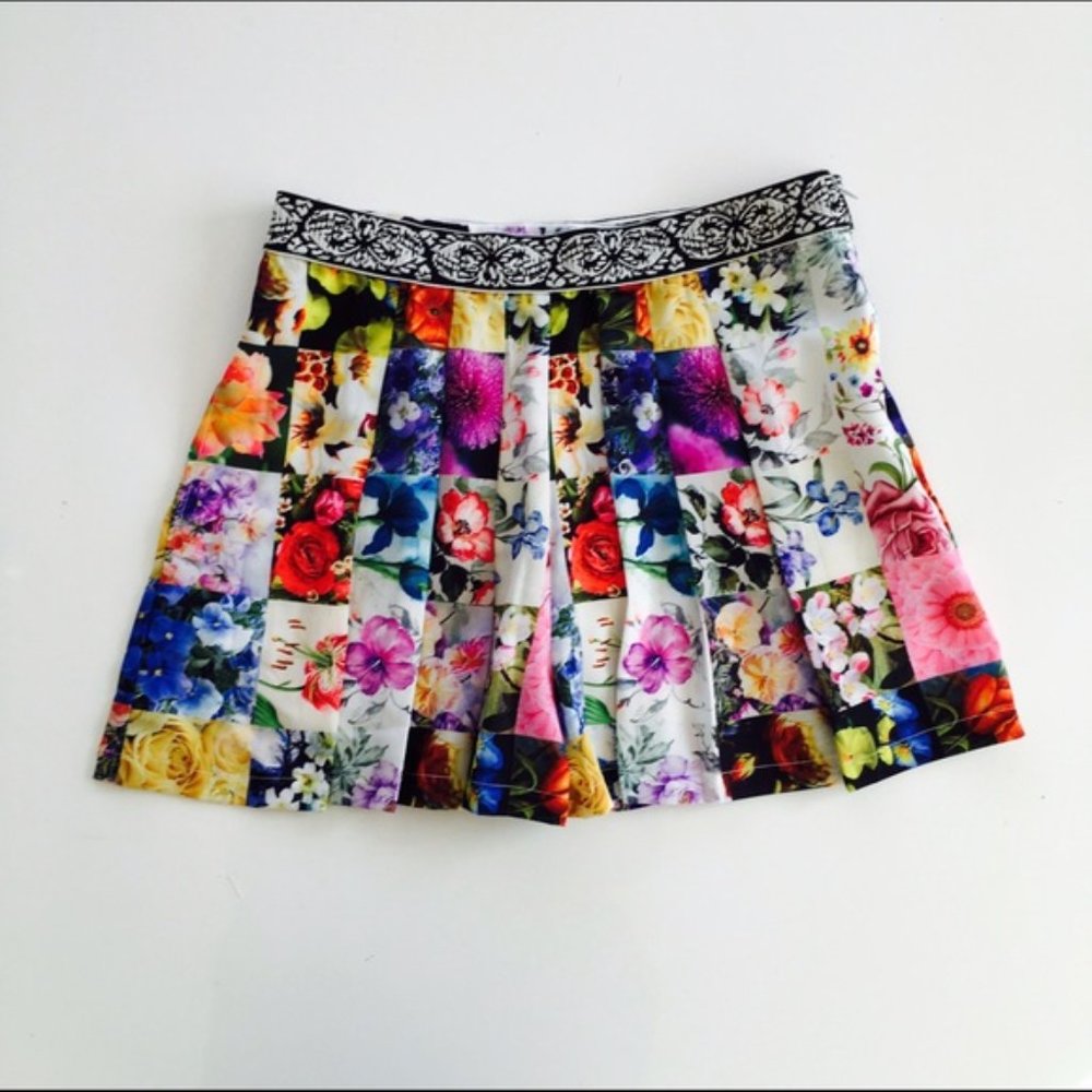 Anthropologie Ranna Gill Garden Pleated Shorts